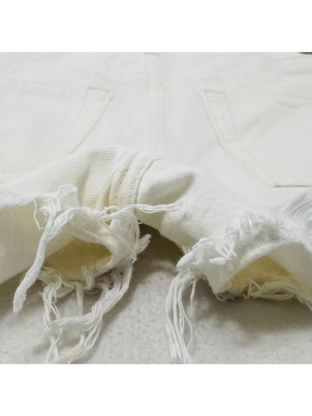 We The Free Booty Jean Shorts Women Size 25 Belt Button White Cutoff Distressed - Picture 4 of 10